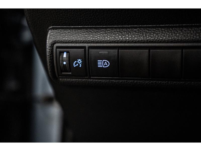 2020 Toyota Corolla - Image 20