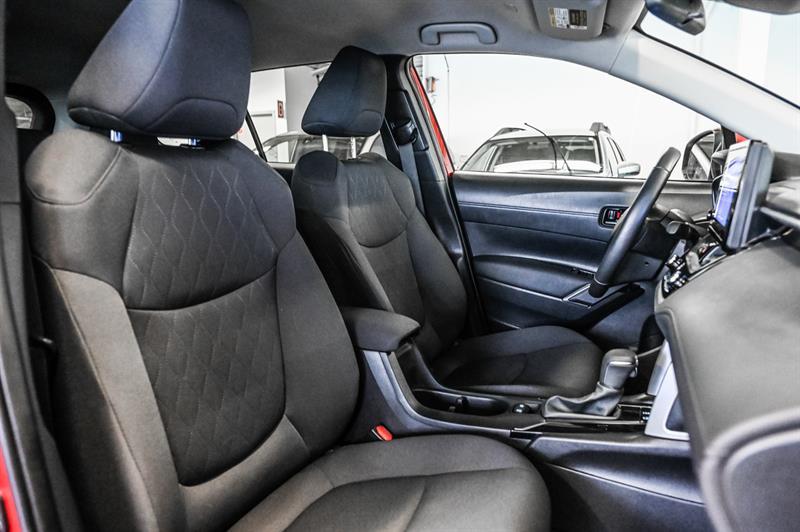 2024 Toyota Corolla - Image 31