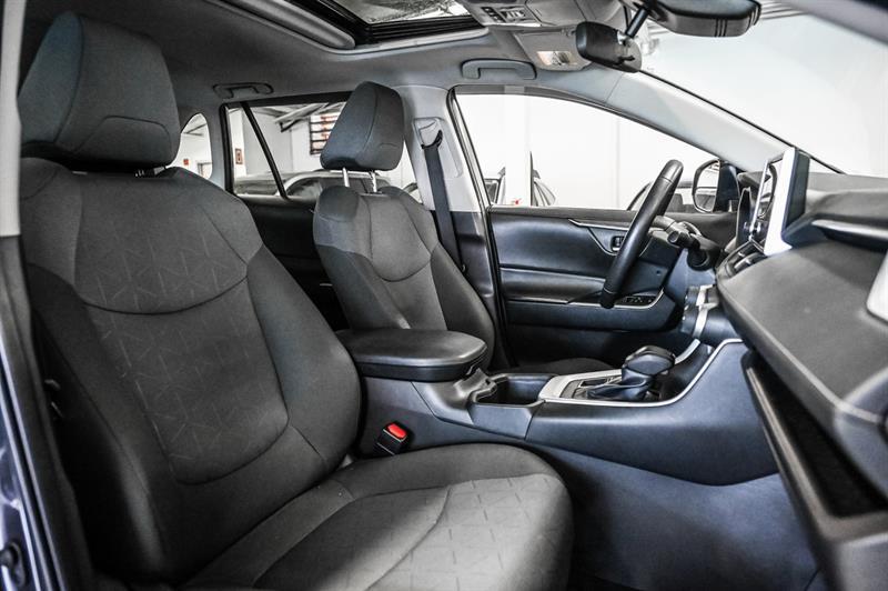 2024 Toyota RAV4 - Image 36