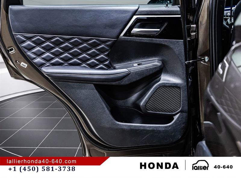 mitsubishi Outlander 2023 - 13