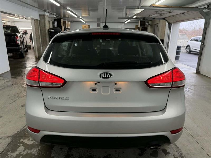 kia Forte 2018 - 5