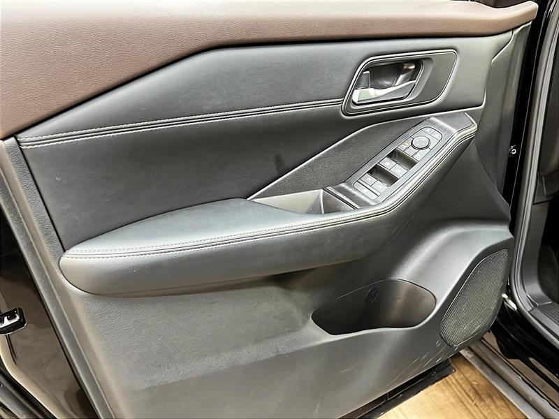 nissan Rogue 2023 - 25