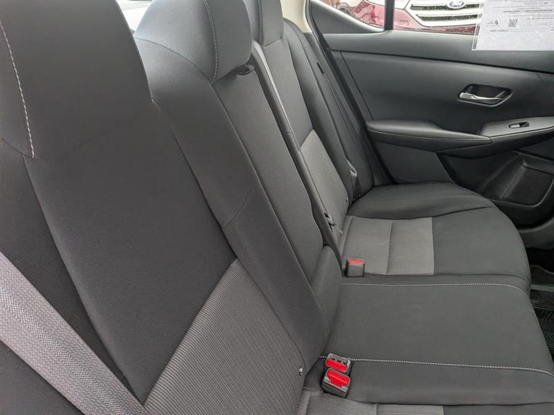nissan Sentra 2020 - 12