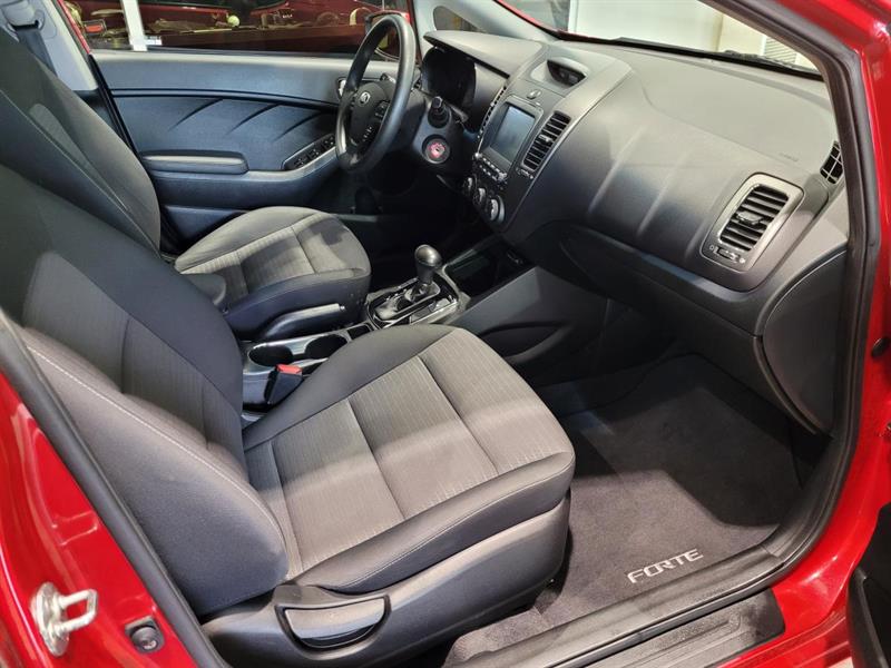 kia Forte 2018 - 6