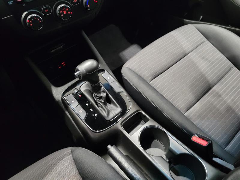 kia Forte 2018 - 16