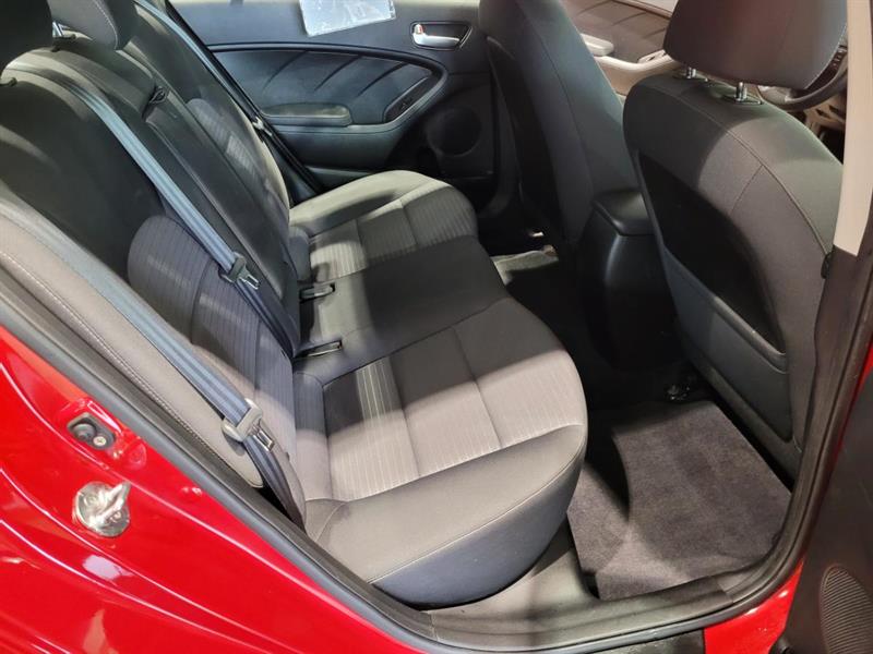 kia Forte 2018 - 24
