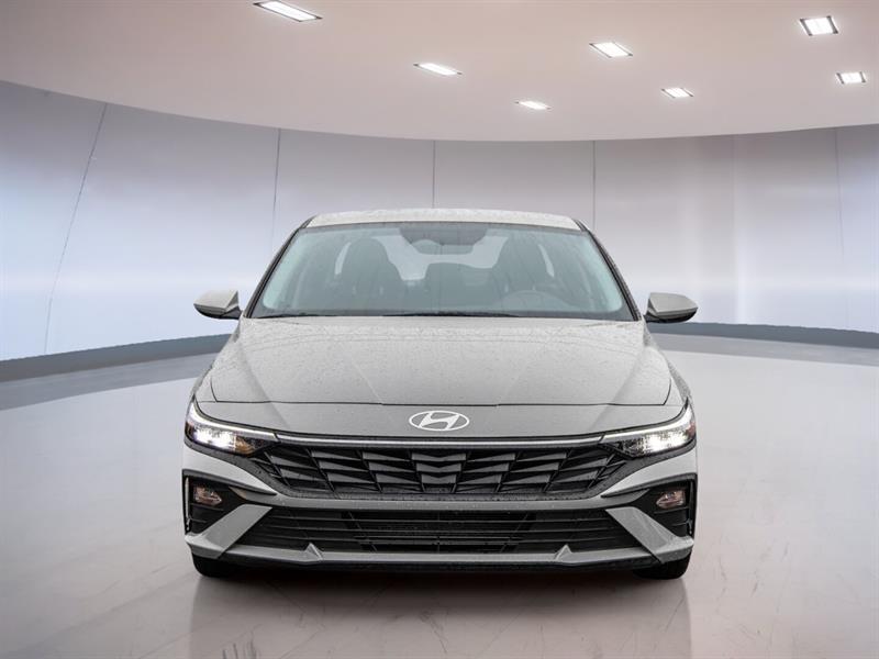 hyundai Elantra 2025 - 2
