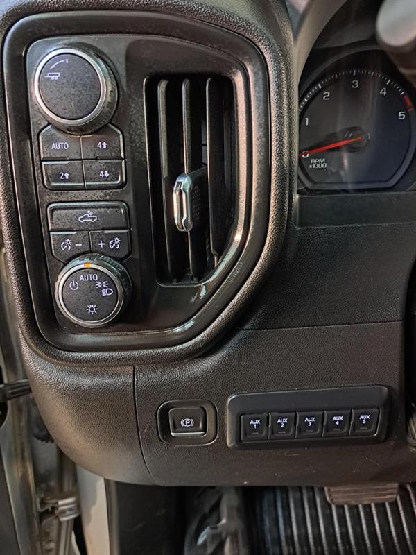 chevrolet Silverado 1500 2023 - 10