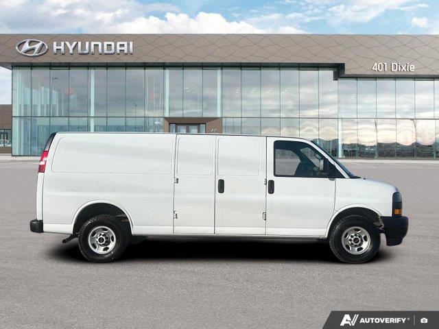 gmc Savana Cargo Van 2023 - 6