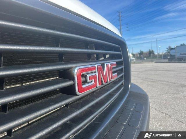gmc Savana Cargo Van 2023 - 12