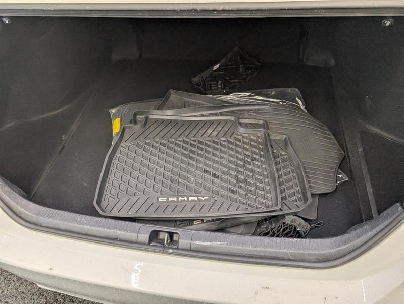 toyota Camry Hybrid 2023 - 6