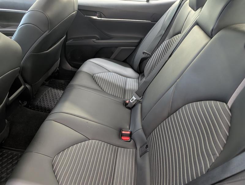 toyota Camry Hybrid 2023 - 10