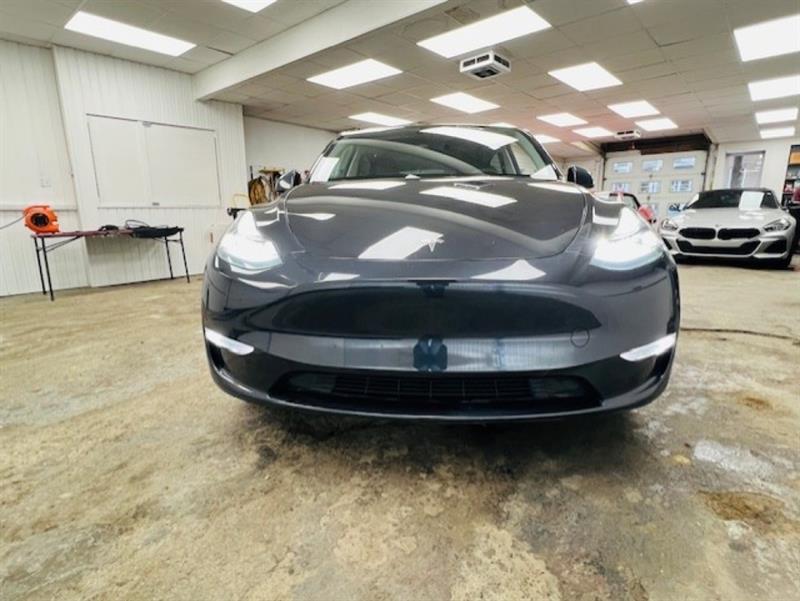 tesla Model Y 2024 - 2