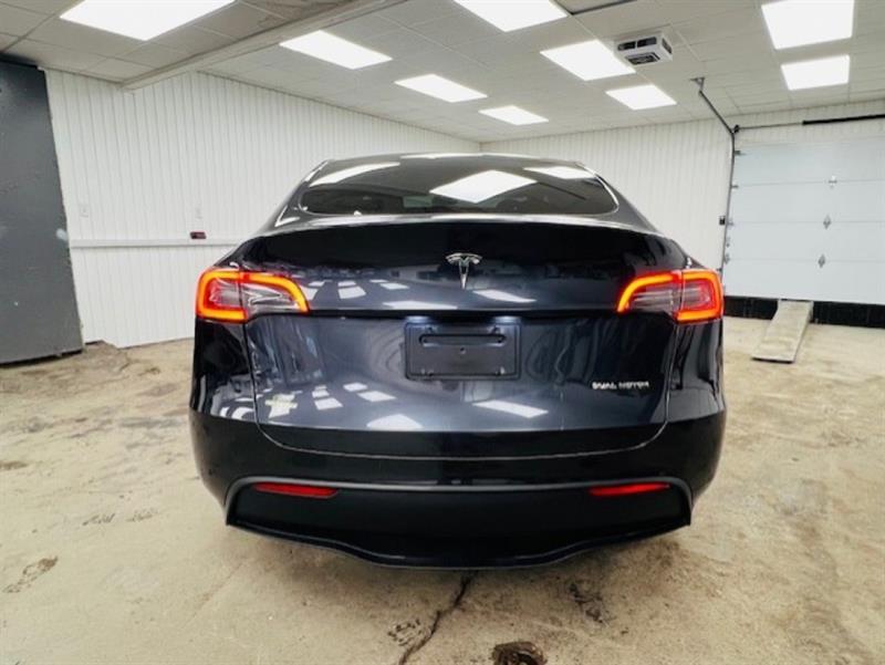 tesla Model Y 2024 - 8