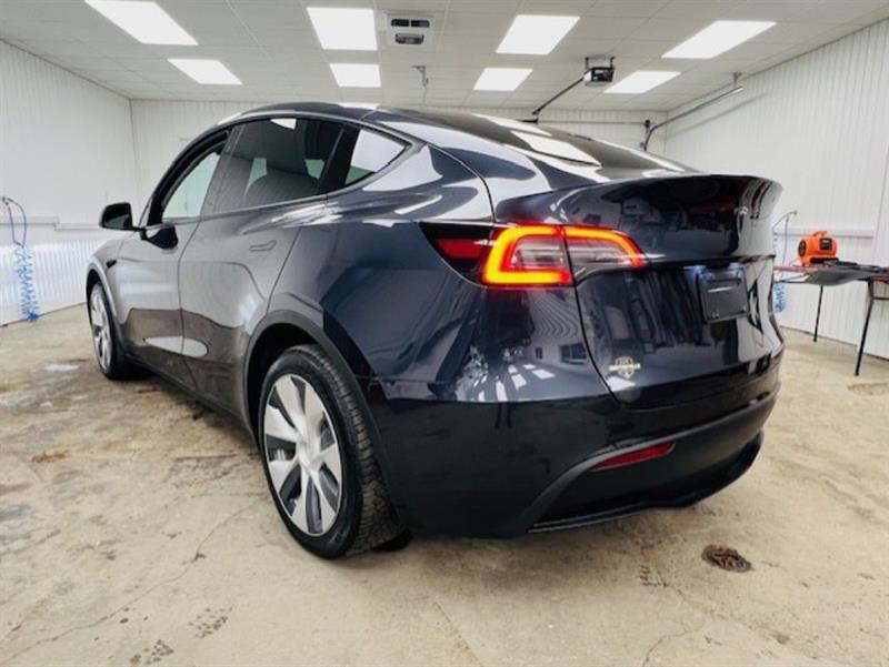 tesla Model Y 2024 - 10