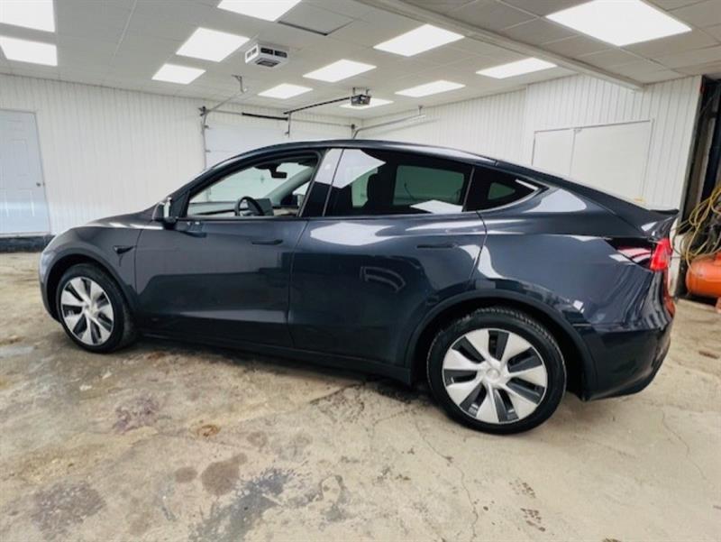 tesla Model Y 2024 - 11