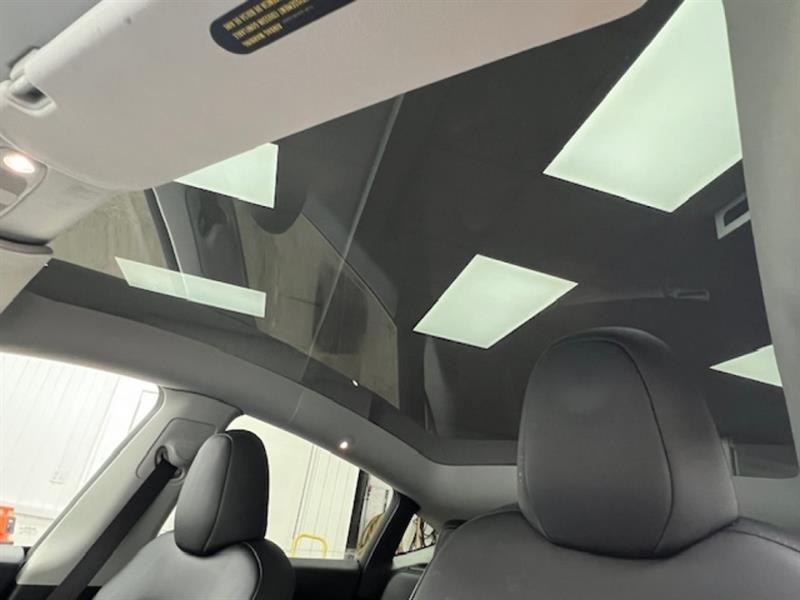 tesla Model Y 2024 - 25