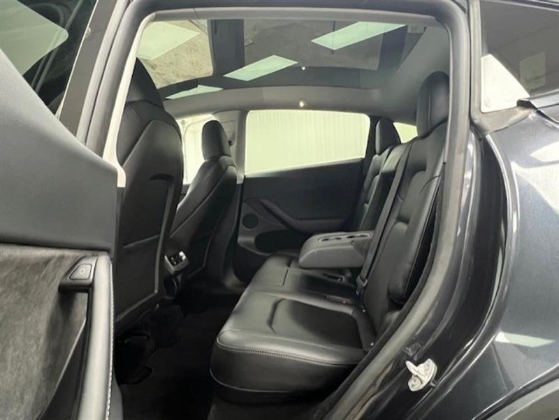 tesla Model Y 2024 - 26