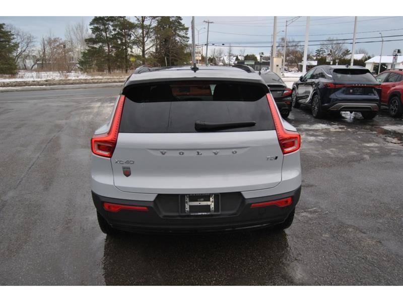 2022 Volvo C40 - Image 4