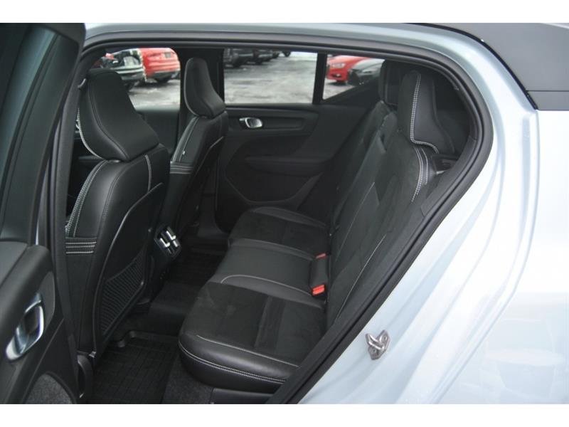 2022 Volvo C40 - Image 10