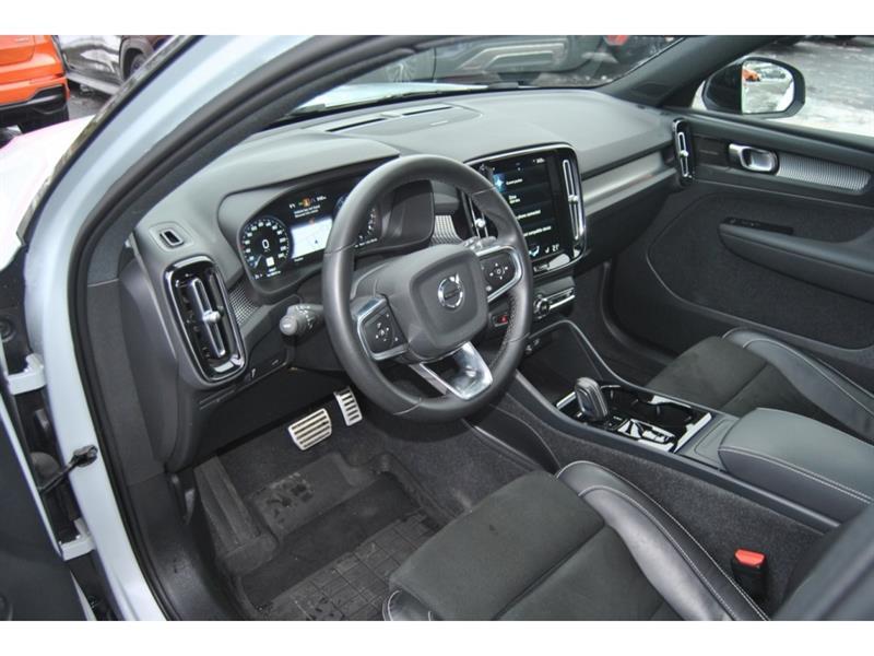 2022 Volvo C40 - Image 13