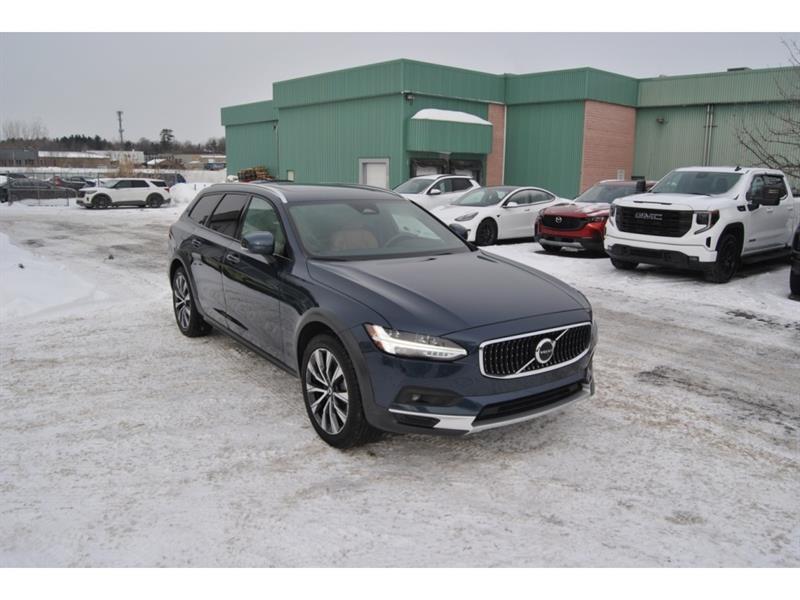 2022 Volvo V90 - Image 7