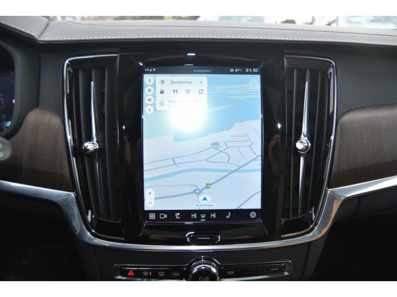 2022 Volvo V90 - Image 18