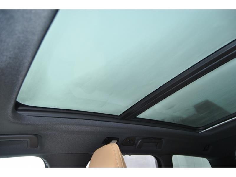 2022 Volvo V90 - Image 24