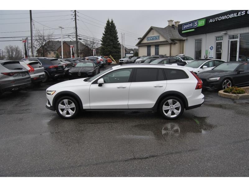 2020 Volvo V60 - Image 2