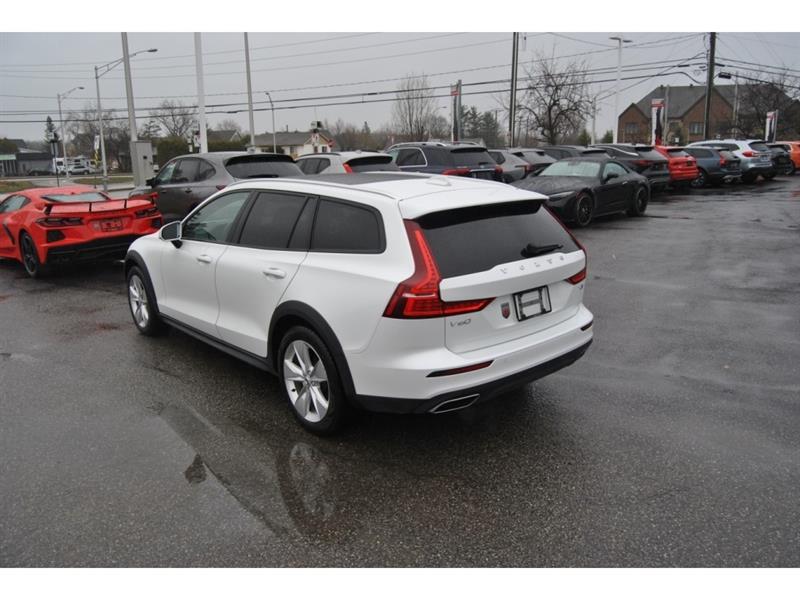 2020 Volvo V60 - Image 3