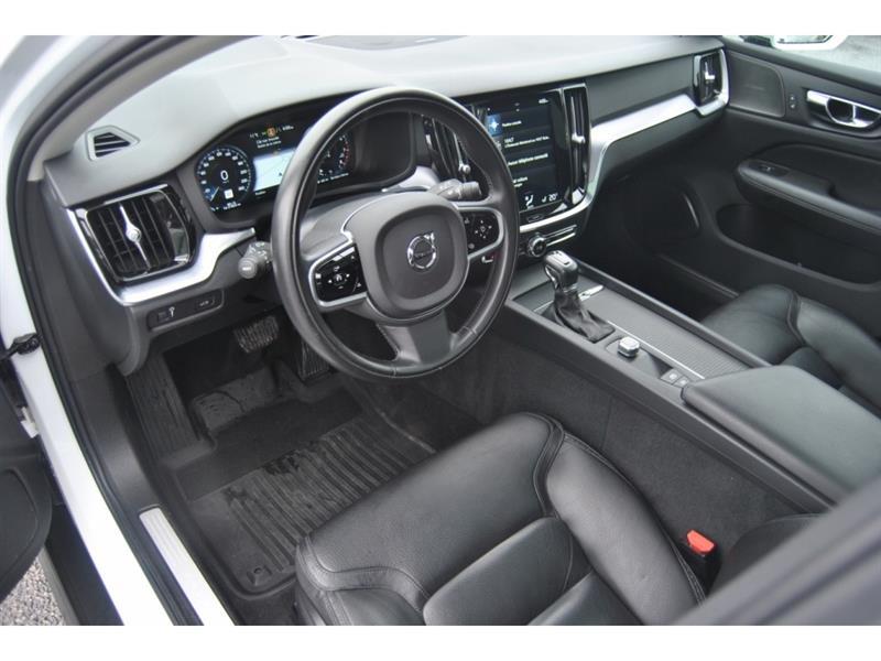 2020 Volvo V60 - Image 13