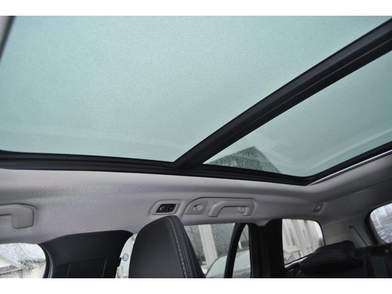 2020 Volvo V60 - Image 24