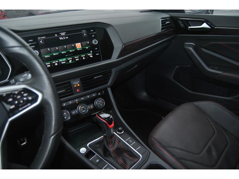 2024 Volkswagen Jetta - Image 15