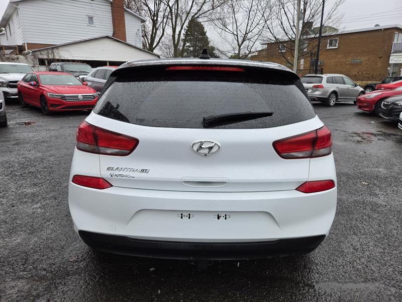 2018 Hyundai Elantra - Image 6