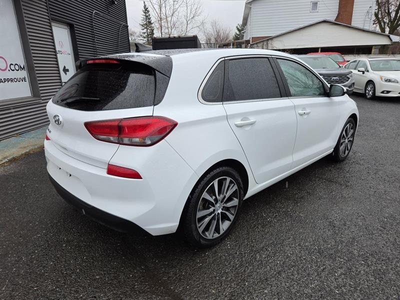 2018 Hyundai Elantra - Image 7