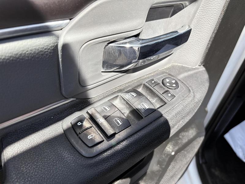 ram 1500 Classic 2023 - 12
