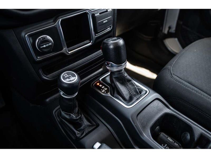 jeep Wrangler 2022 - 25