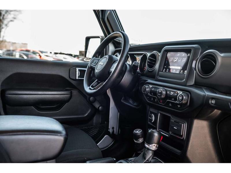 jeep Wrangler 2022 - 27