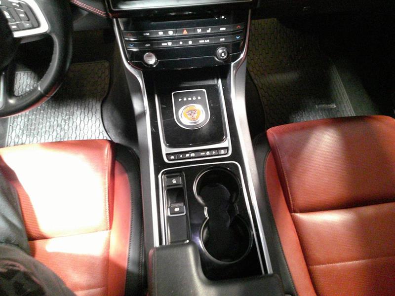 jaguar XE 2017 - 16