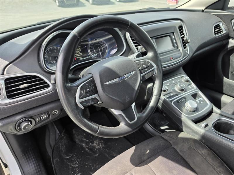 chrysler 200 2015 - 10