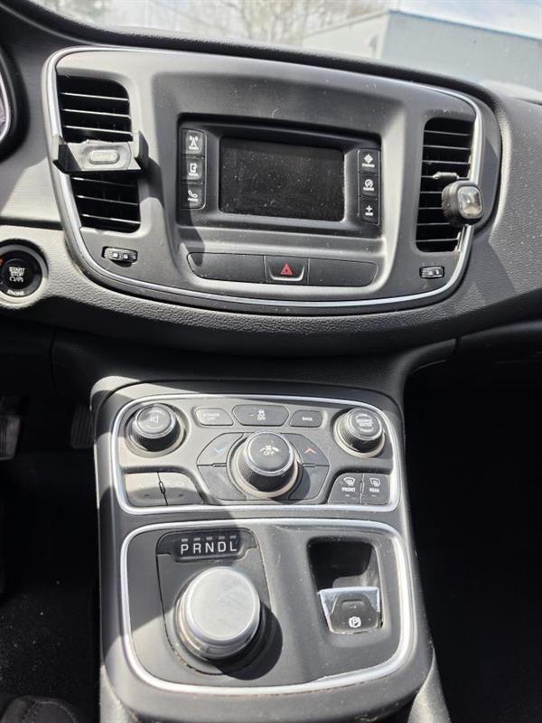 chrysler 200 2015 - 13
