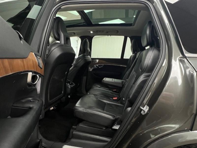 volvo XC90 2018 - 33