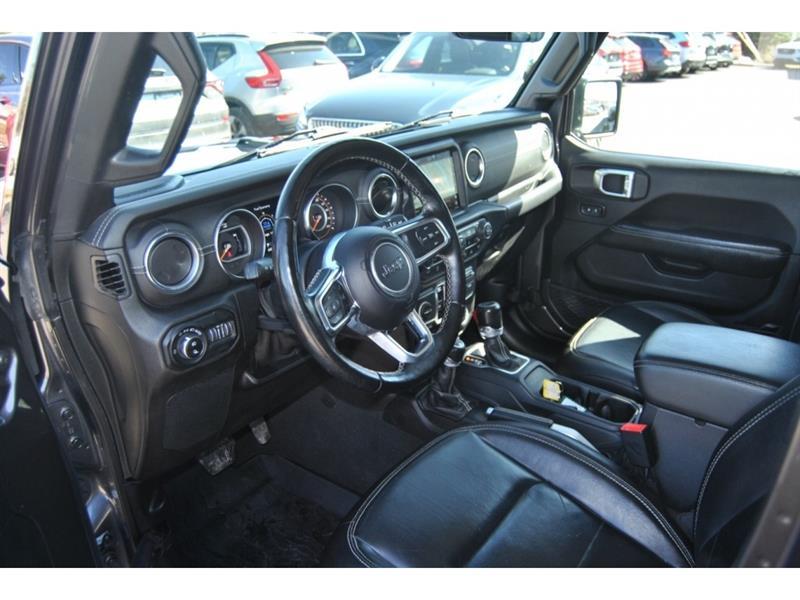 2020 Jeep Gladiator - Image 12