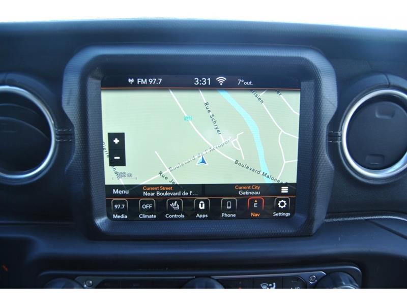 2020 Jeep Gladiator - Image 16