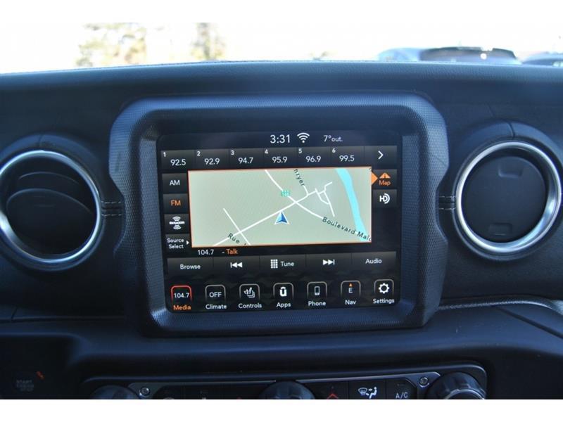 2020 Jeep Gladiator - Image 17