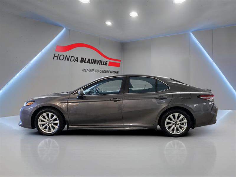 toyota Camry 2018 - 3