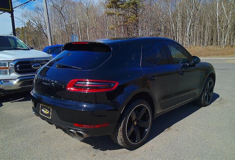 Porsche Macan 11