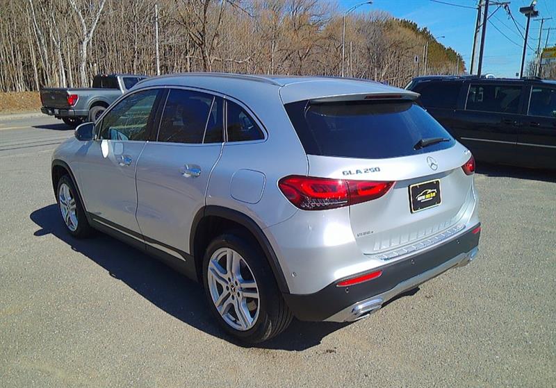 mercedes-benz GLA 2023 - 15
