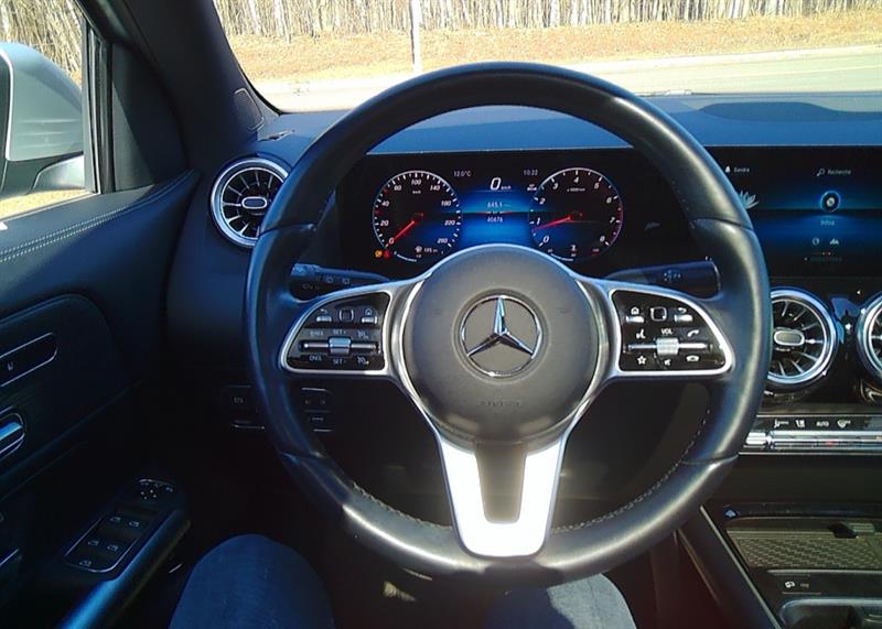 mercedes-benz GLA 2023 - 25