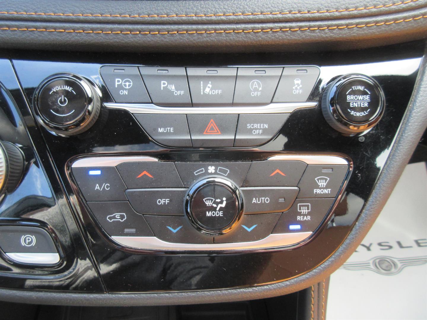 chrysler Pacifica 2022 - 36